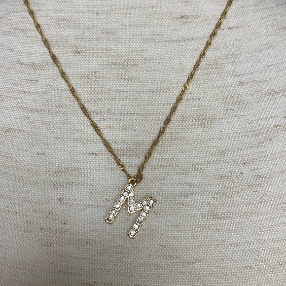 “M” pendant necklace - Picture 1 of 3